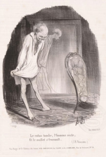 Le coton tombe, l'homme reste, Old man in nightgown looks at his legs at the mirror, Vanity,