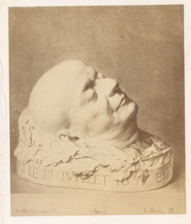 Photo reproduction of a drawing depicting a plaster cast of the death mask of Pierre-Jean de