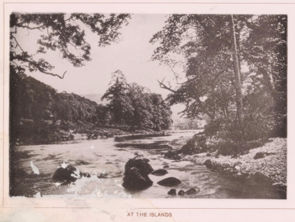 ... at the islands, page, photomechanical print, c. 1890 - c. 1900, textile materials, linen