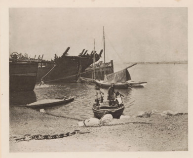 Children in a rowboat on the Breydon, page, photomechanical print, number: 'Plate IV', title: 'Old