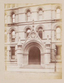 Entrance portal of Manchester City Hall, photograph, page, title: 'Cooper Street Entrance',