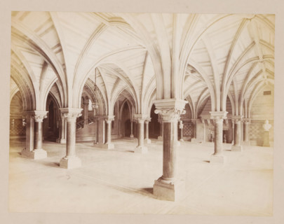 Sculpture hall in Manchester City Hall, photograph, page, title: 'The sculpture hall',