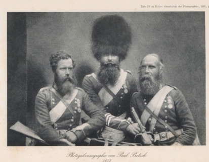 Portrait of three unknown men in uniform, page, photomechanical print, number: 'Tafel IV',