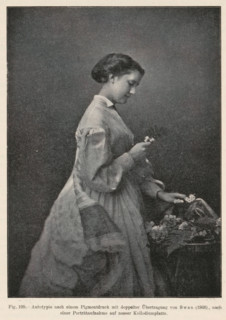 Portrait of a woman picking flowers, page, photomechanical print, inscription: 'Autotypie nach