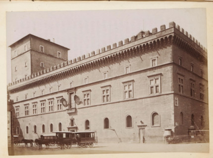 View of a façade of presumably a palace in Rome, photograph, page, Rome, c. 1850 - in or before