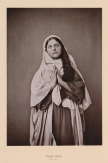 Virgin Mary (Rosa Lang), page, photomechanical print, inscription: 'Gemeinde Oberammergau