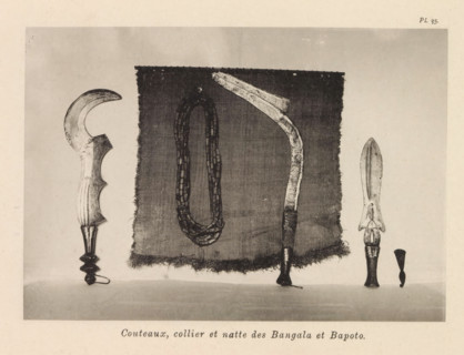 Couteaux, collier et wet des Bangala et Bapoto, Knives, necklace and a mat of the Bangala and