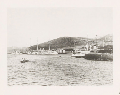 View of boats on the quay in Port Arthur, page, photomechanical print, number: '8', photographer: