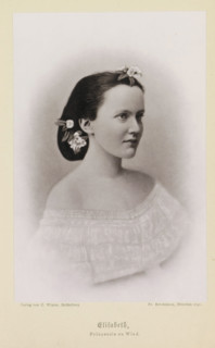 Elisabeth, Prinzessin zu Wied, Photo reproduction of a portrait of Elisabeth zu Wied as a princess,