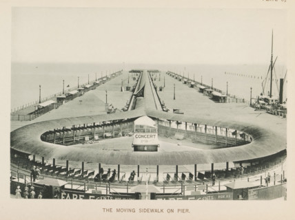 The moving sidewalk on pier, View of a pier in Lake Michigan with a moving platform for the World's