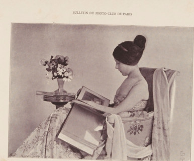 Liseuse, Portrait of an unknown woman reading, page, photomechanical print, monogram: 'AG ph.',