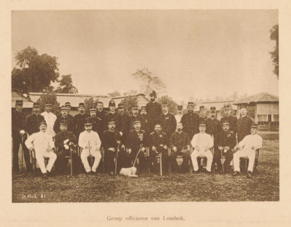 Group portrait of officers of Lombok, Group of officers of Lombok, page, photomechanical print,