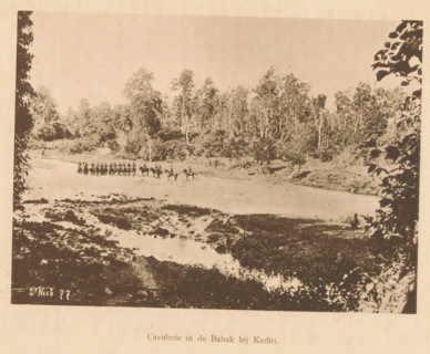 View of the cavalry in a river near Kediri, Cavalry in the Babak near Kediri, page, photomechanical
