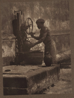 Water carrier in Cuba, A Water Carrier - Cuba, page, photomechanical print, photographer: Horace A.