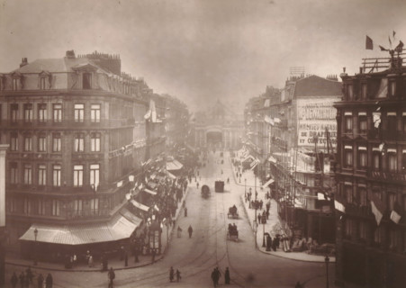 Lille, vue de la Rue de la Gare, View of the Rue Faidherbe with the train station in Lille, page,