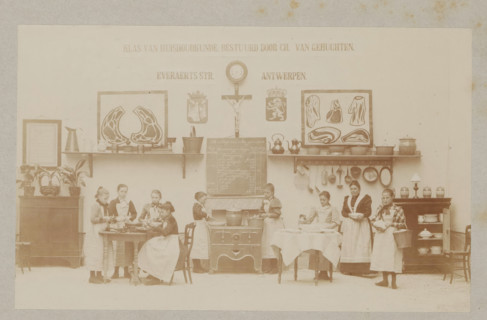View of a home economics class, photograph, page, Antwerp, c. 1888 - in or before 1893,