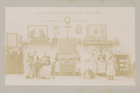 View of a home economics class, photograph, page, Antwerp, c. 1888 - in or before 1893,