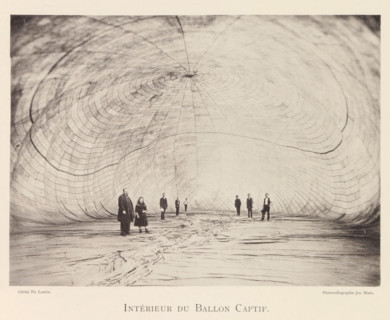 Intérieur du Ballon Captif, People in a tethered balloon during the world exhibition in Antwerp,