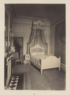 Room in the house of Antonin Terme with decorated bed, photograph, page, Liège, c. 1880 - in or