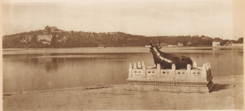 View of the Winter Palace in Beijing, page, photomechanical print, photographer: Donald Mennie,