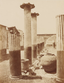 Ruin in Pompeii, Italy, photograph, collector's mark: 'VOSMAER', photographer: attributed to