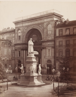 Leonardo da Vinci, Statue of Leonardo da Vinci in Milan, Italy, Milano, photograph, number: '25',