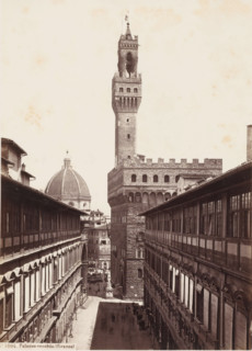 View of the Uffizi Gallery, Palazzo Vecchio and the Cathedral in Florence, Italy, Palazzo Vecchio.