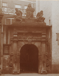 View of the Rasphuis Gate on the Heiligenweg in Amsterdam, photograph, annotation: 'Gate