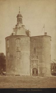 View of the Drommedaris in Enkhuizen, photograph, cabinet photograph, annotation: 'VI, 1a',