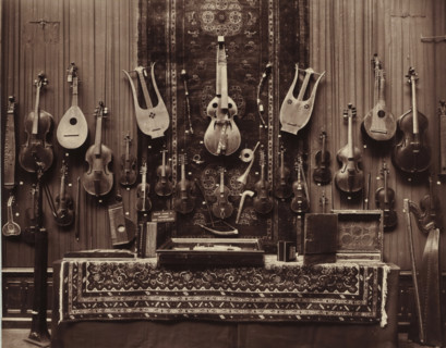 Musical instruments from the Daniël François Scheurleer collection, exhibited in Pulchri Studio in