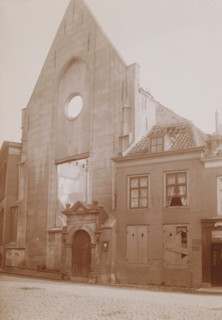 View of the Reformed Church in Vlissingen after the fire in 1911, photograph, annotation: 'NH