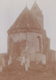 View of the Reformed Church of Wierum, photograph, annotation: 'Wierum (Fr) Ned. Rev. church, Sept: