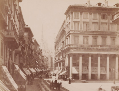 Corso Vittorio Emanuele, Milan, Italy, photograph, View of the street Corso Vittorio Emanuele with