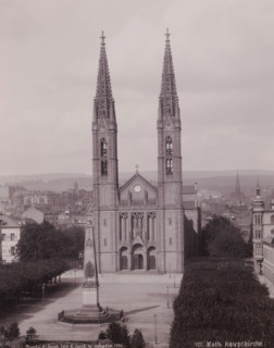 Katholische Hauptkirche', Wiesbaden, Germany, photograph, Frontal view of the church and the empty