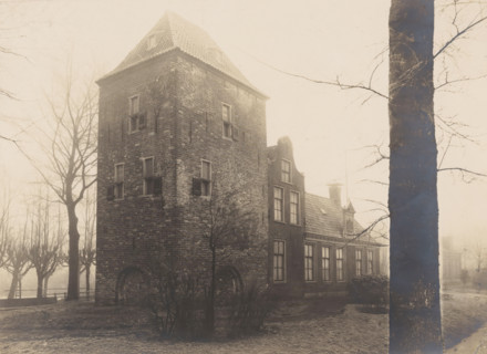 Residential tower Schierstins in Veenwouden, photograph, annotation: 'Dantumadeel, Veenwoude',