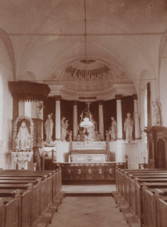 Interior of the St. Lambertus Church in Huisseling, photograph, annotation: 'Municipality of