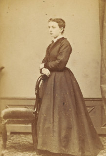 Portrait of an unknown woman from the Marmelstein family, photograph, carte-de-visite, inscription: