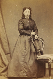 Portrait of an unknown young woman from the Marmelstein family, photograph, carte-de-visite,