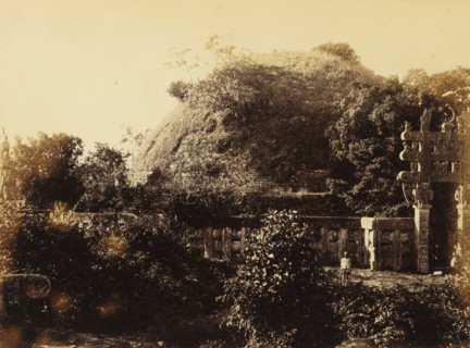 The Great Stupa at Sanchi, Madhya Pradesh, India, photograph, page, inscription: 'SANCHI. PLATE IV