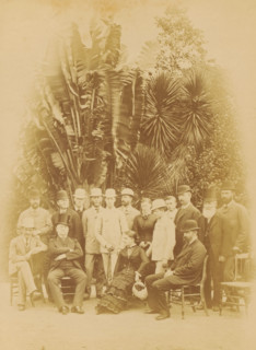 Group portrait of Arthur Kennedy and his family, Prince George of Wales and Prince Albert Victor of