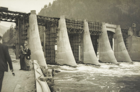 Bonnerville dam, Portland Oregon, Portland, Oregon, United States, photograph, title: 'BONNERVILLE