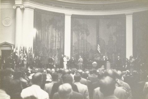 President Roosevelt enters the convention hall, Constitution Hall Washington, Speech by US