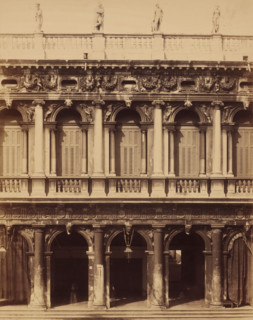 Palace opposite the Doge's Palace in Venice, photograph, photographer: attributed to Carlo Naya, c.