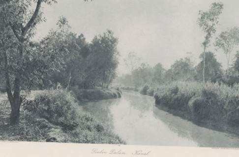 Loeboe Dalam Canal, Drainage canal at Loeboe Dalam on Sumatra, photomechanical print, Part of Album