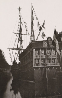 Galley on the Herengracht., Replica of a galley on the Herengracht during the April Festivals in