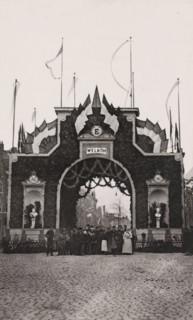 Westerstraat., Triumphal arch in the Westerstraat during the April Festivals in 1887 in Amsterdam,