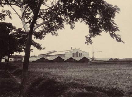 Sugar factory with crane in Purworejo, photograph, Part of Family album with photos of a family in