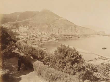 View of the port of Oran, Oran. Le Djabel Mourdjadjo et le Port, vue prize de la promenade de