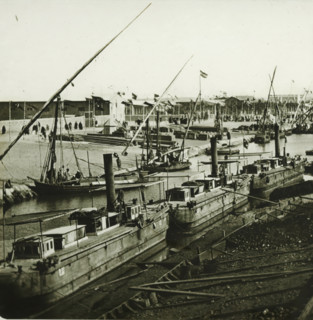 Inauguration of the Suez Canal. Ismaïlia, canal d'eau douce, arrival of the scheiks arabes