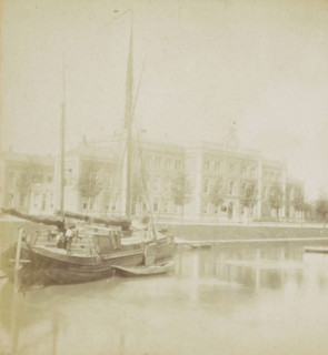 View of the Academic Hospital on the Catharijnesingel in Utrecht, The City Hospital., L'hopital.,